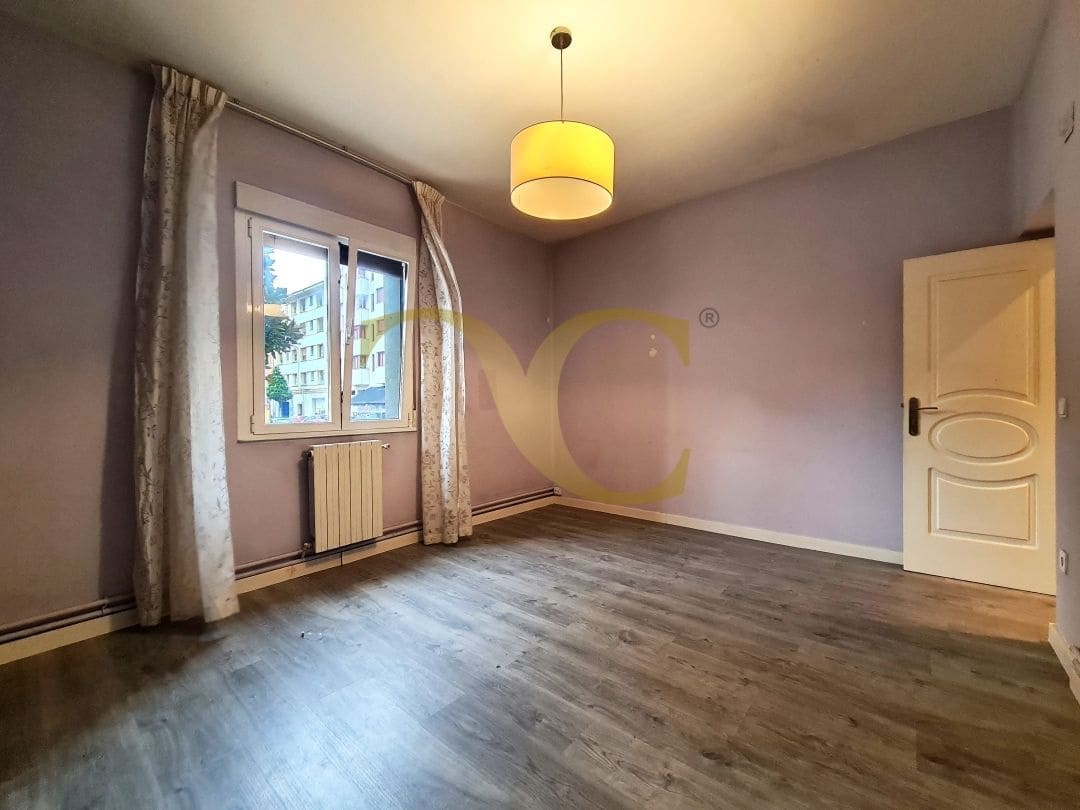 4 makuuhuone Asunto myytävänä paikassa Oviedo - 175 000 € (Ref: 9450013)