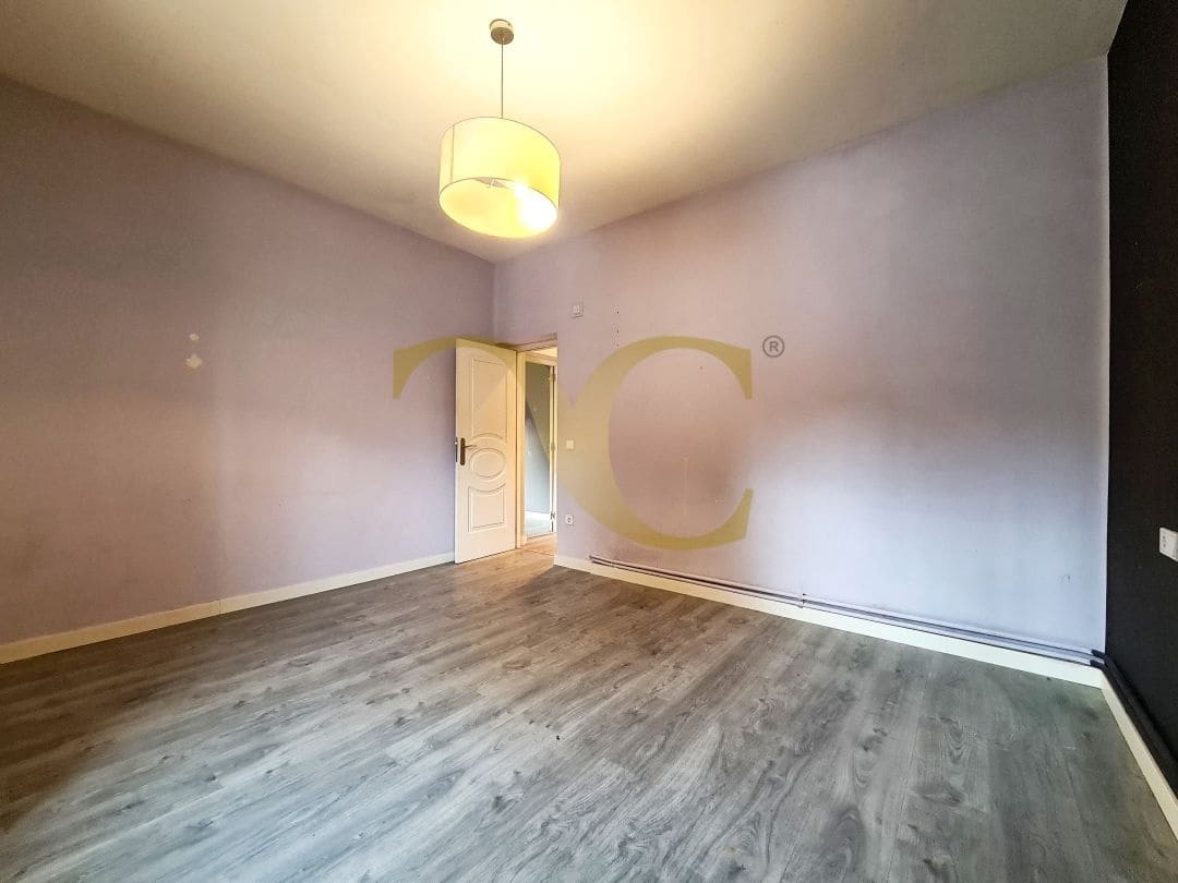 4 makuuhuone Asunto myytävänä paikassa Oviedo - 175 000 € (Ref: 9450013)