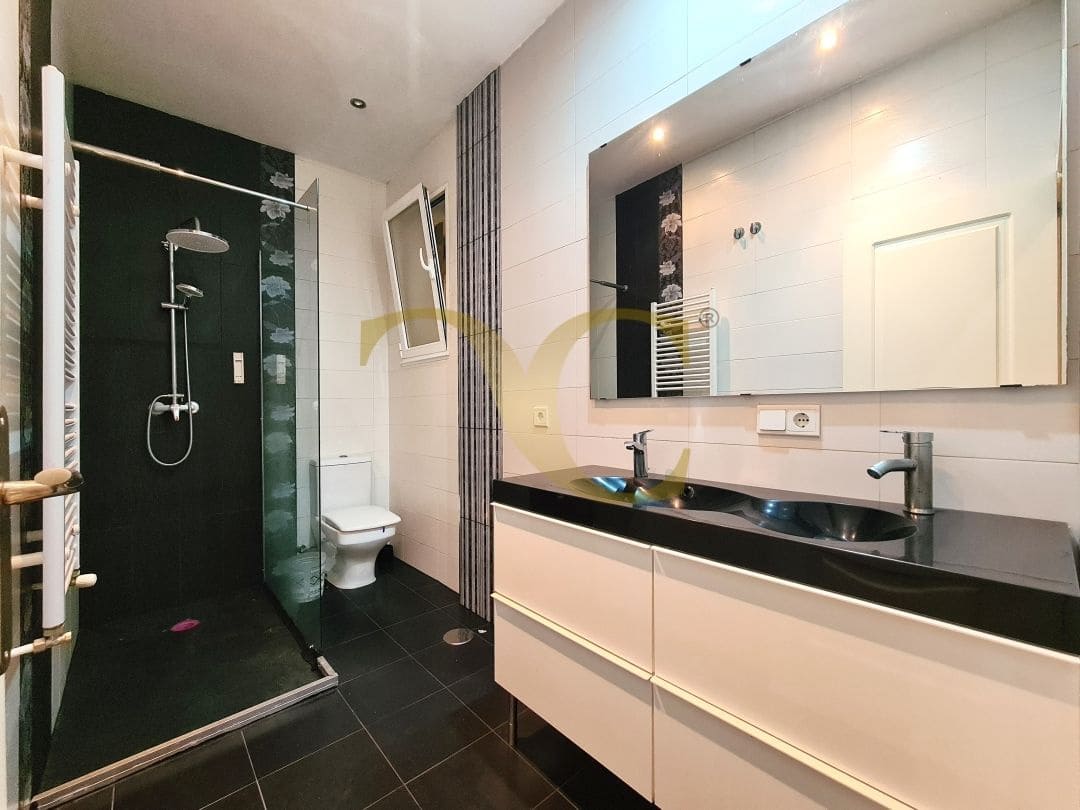 4 makuuhuone Asunto myytävänä paikassa Oviedo - 175 000 € (Ref: 9450013)