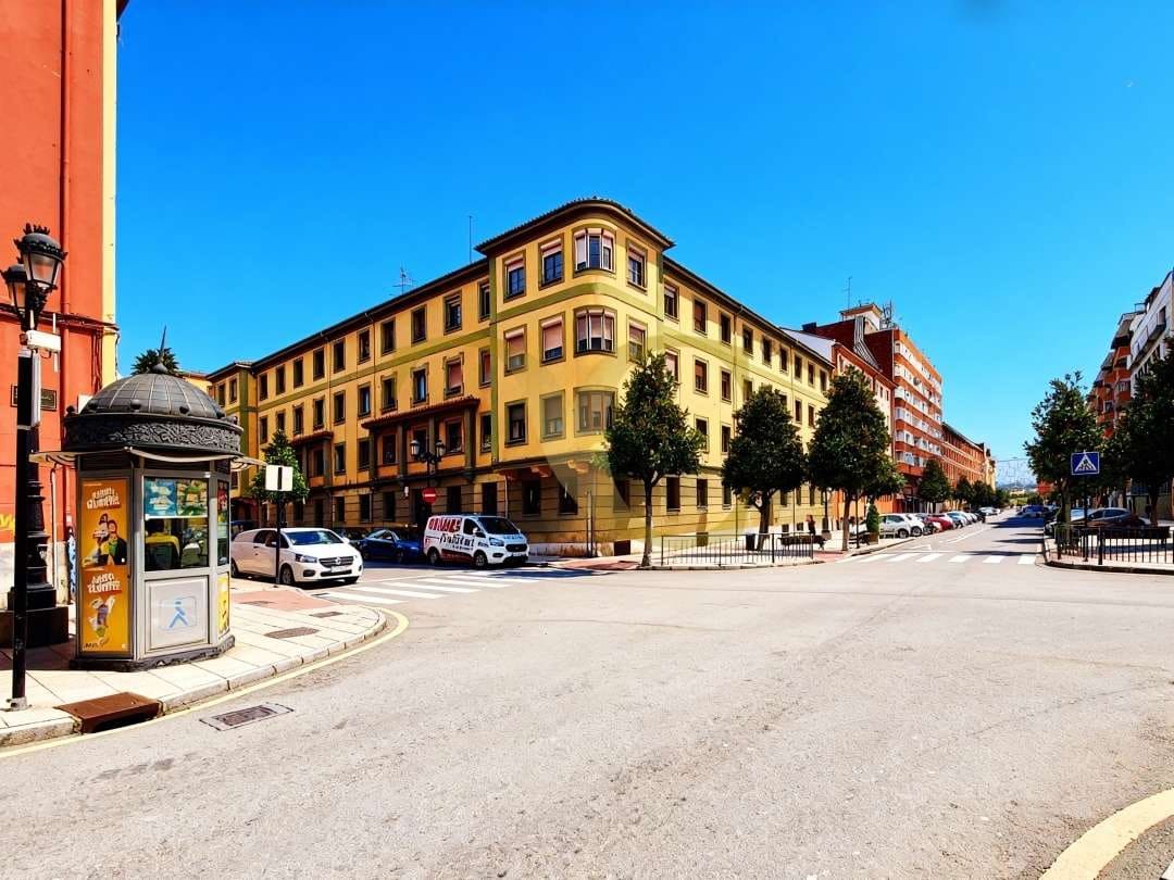 4 makuuhuone Asunto myytävänä paikassa Oviedo - 175 000 € (Ref: 9450013)