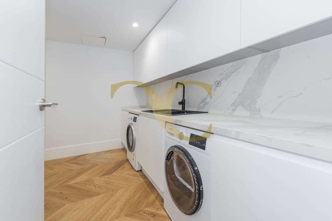 4 bedroom Flat for sale in Madrid city - € 3,750,000 (Ref: 9467726)