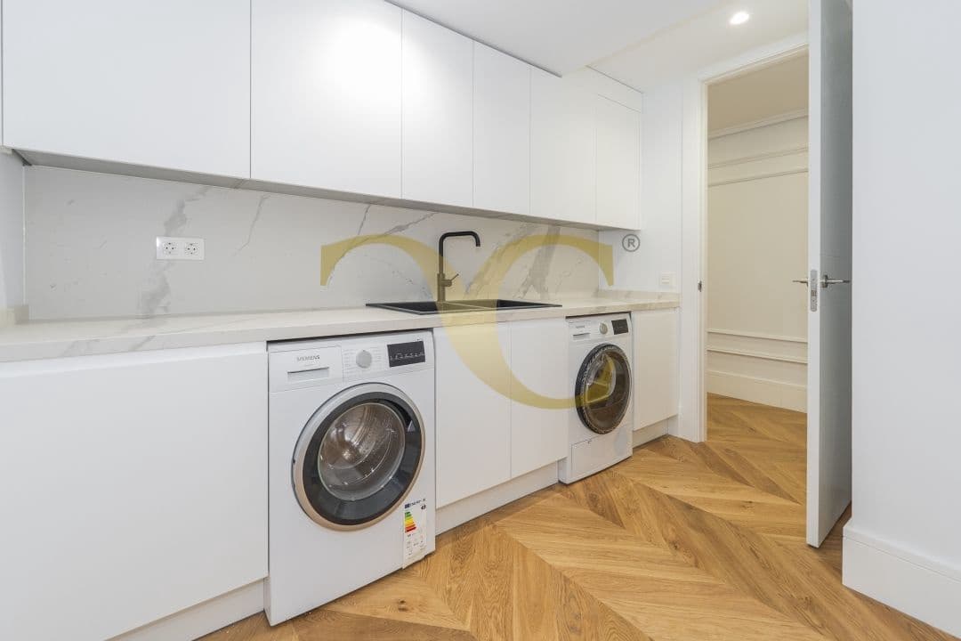 4 bedroom Flat for sale in Madrid city - € 3,750,000 (Ref: 9467726)