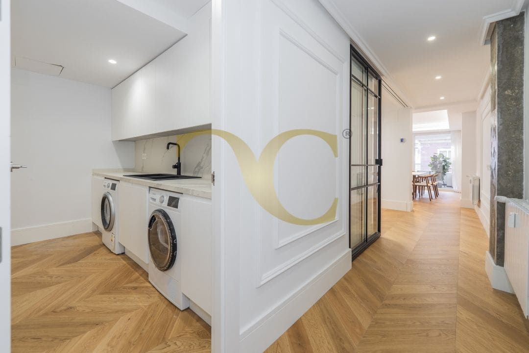 4 bedroom Flat for sale in Madrid city - € 3,750,000 (Ref: 9467726)