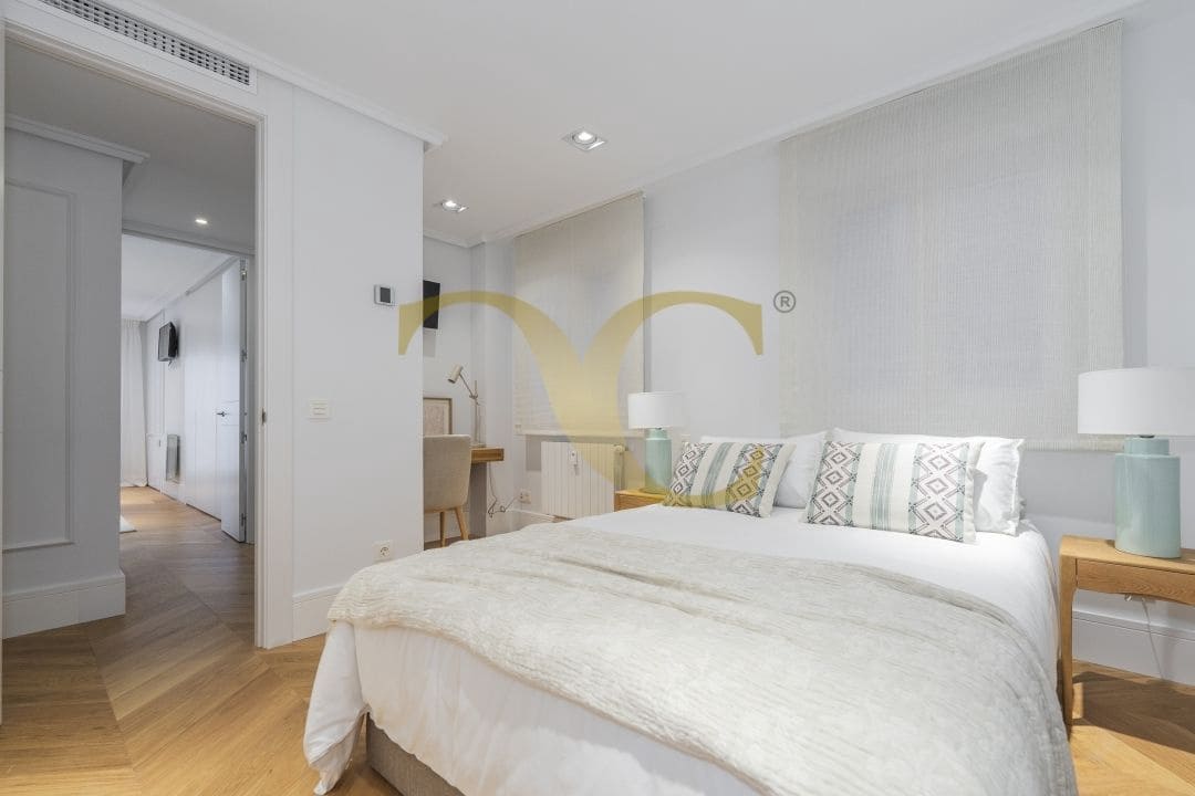 4 bedroom Flat for sale in Madrid city - € 3,750,000 (Ref: 9467726)