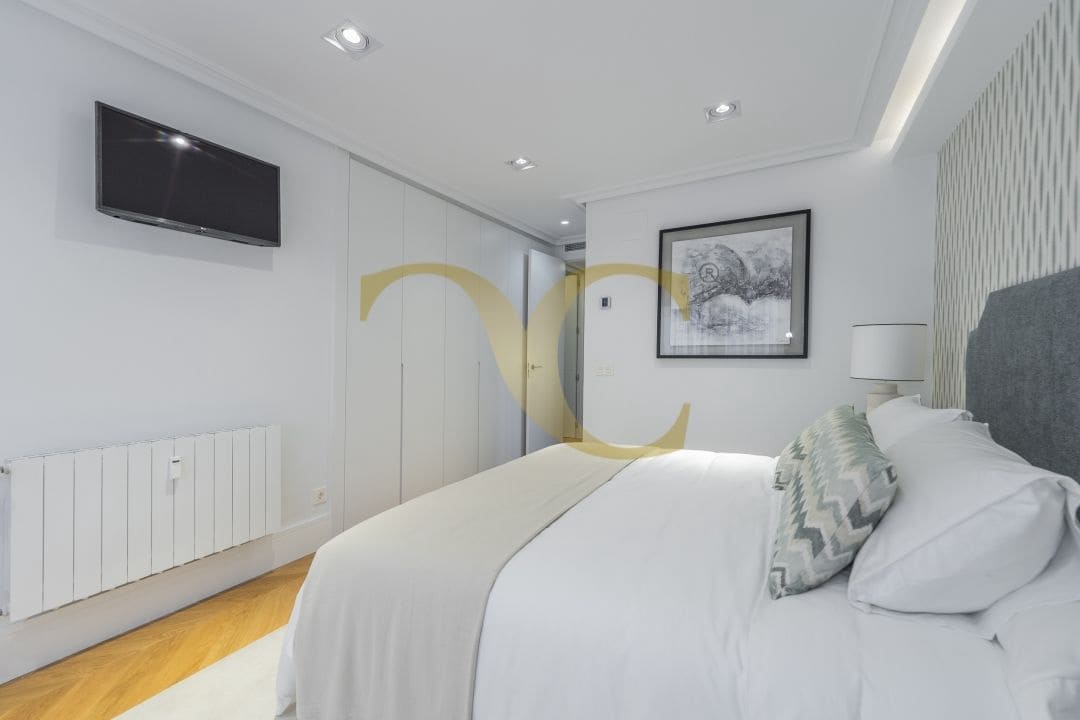 4 bedroom Flat for sale in Madrid city - € 3,750,000 (Ref: 9467726)