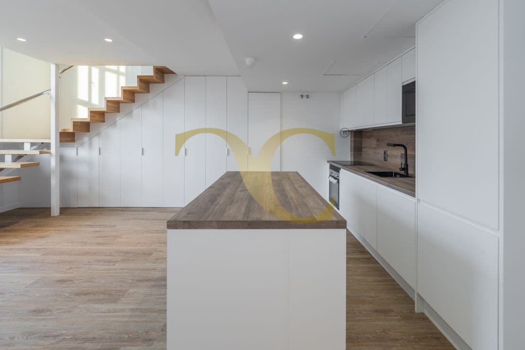 Loft de 1 habitación en San Sebastián de los Reyes en venta con piscina - 350.000 € (Ref: 9470000)