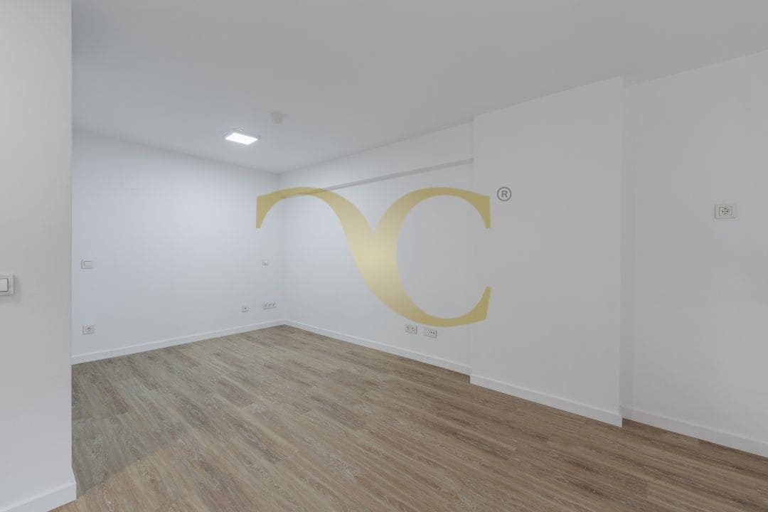 Loft de 1 habitación en San Sebastián de los Reyes en venta con piscina - 350.000 € (Ref: 9470000)