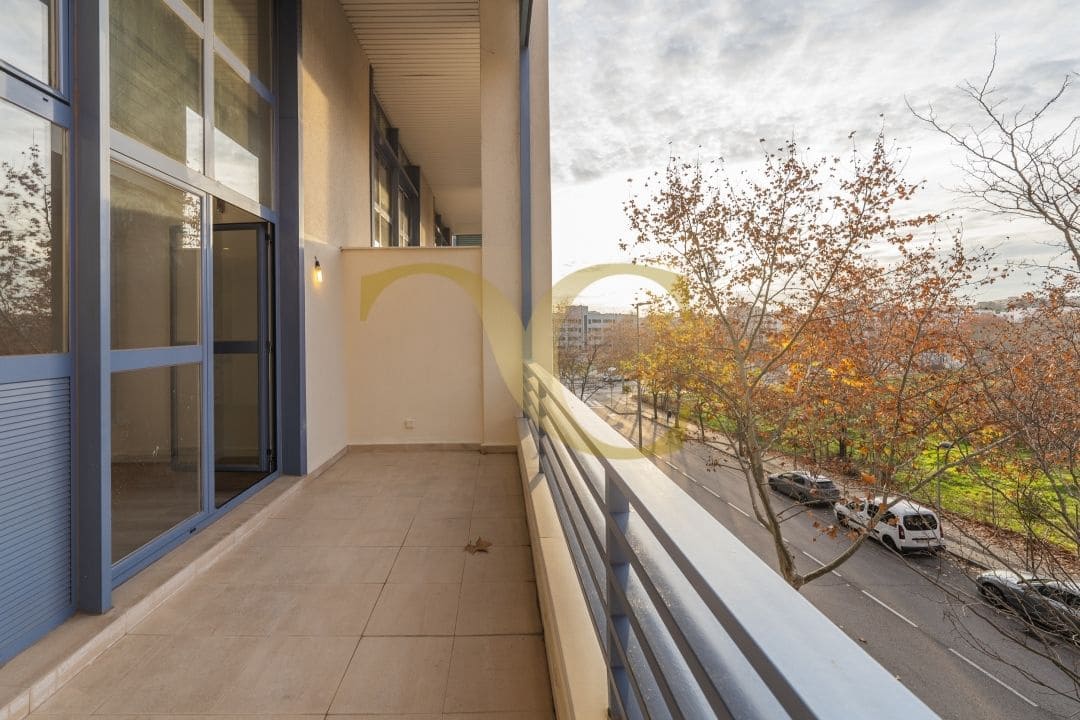 Loft de 1 habitación en San Sebastián de los Reyes en venta con piscina - 350.000 € (Ref: 9470000)