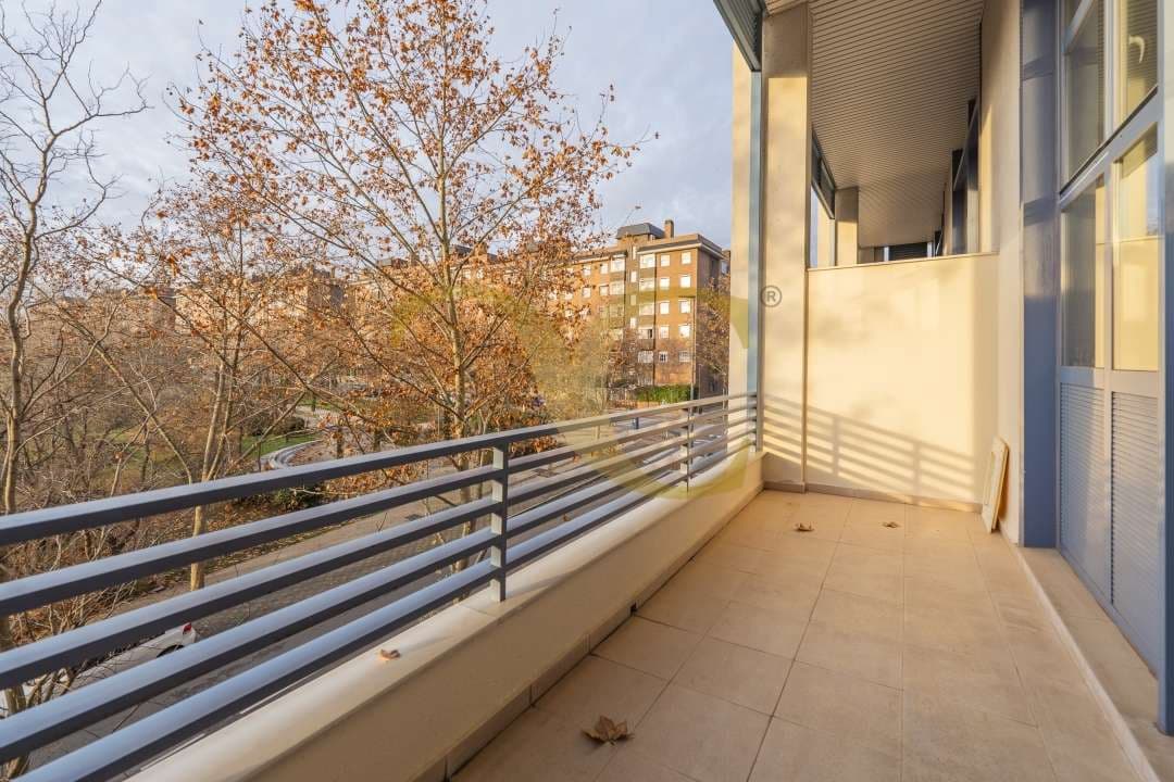 Loft de 1 habitación en San Sebastián de los Reyes en venta con piscina - 350.000 € (Ref: 9470000)