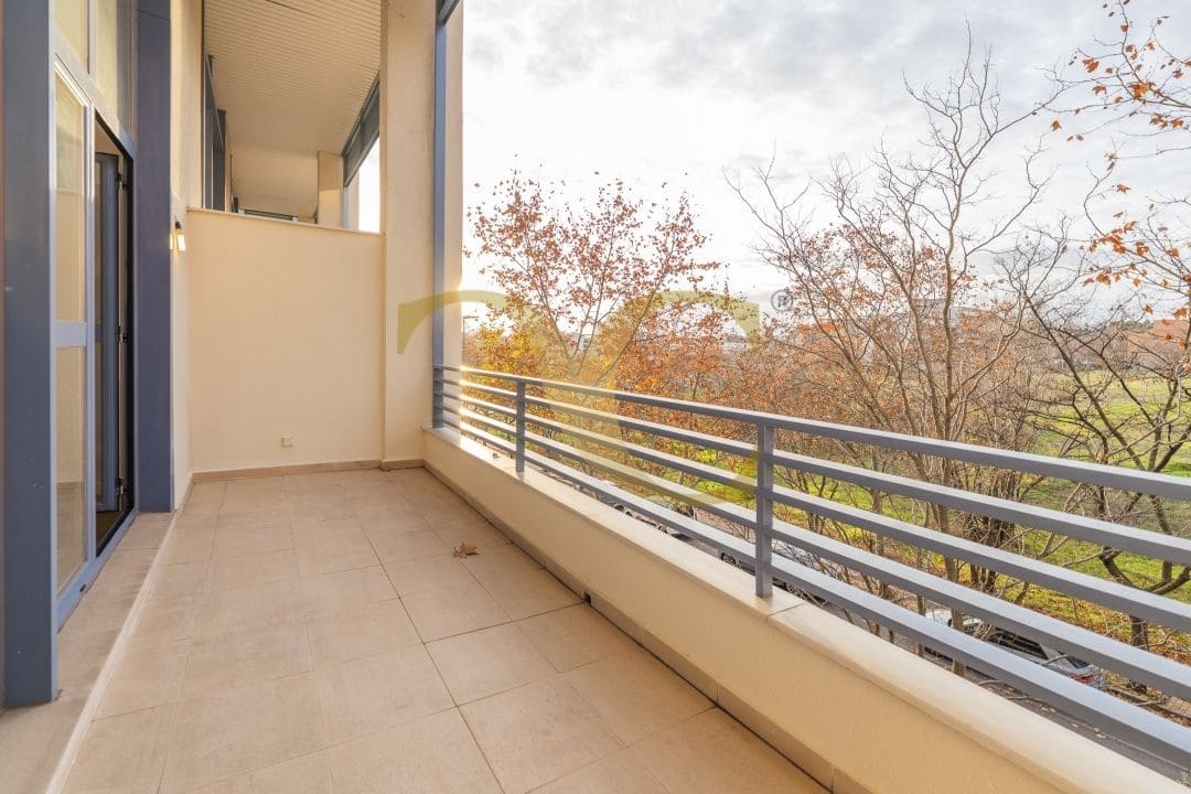 Loft de 1 habitación en San Sebastián de los Reyes en venta con piscina - 350.000 € (Ref: 9470000)