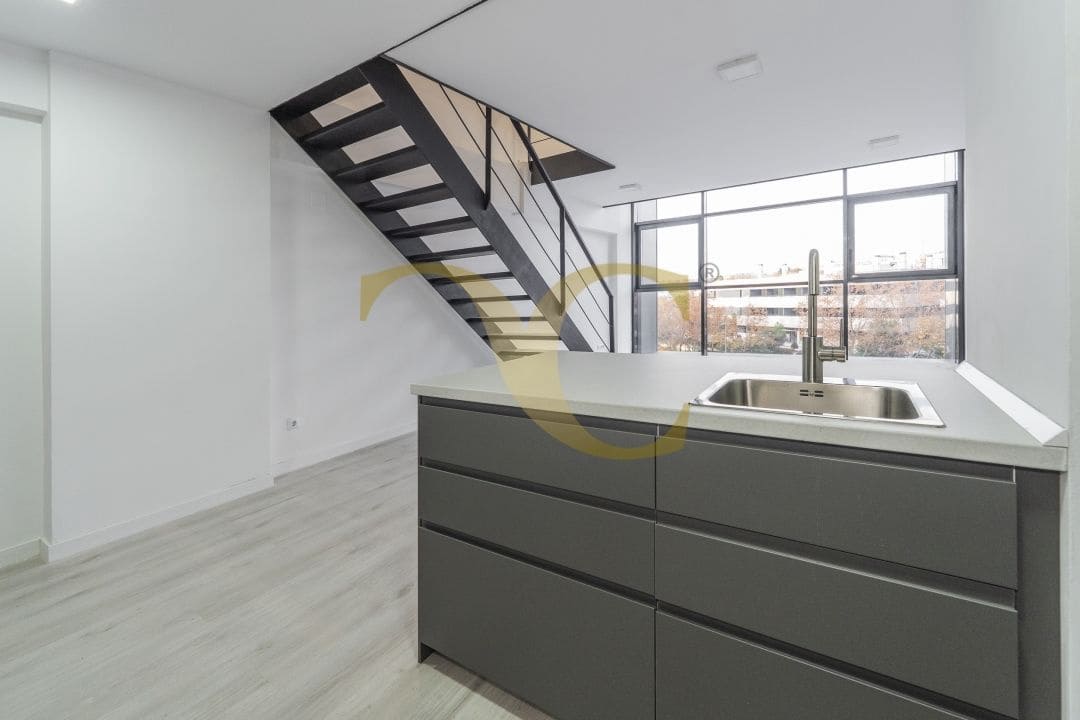 Loft de 1 habitación en San Sebastián de los Reyes en venta con piscina - 350.000 € (Ref: 9470001)