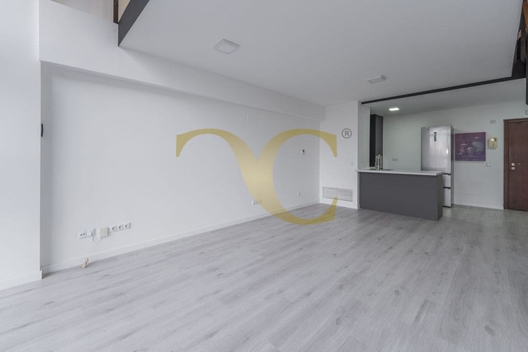 Loft de 1 habitación en San Sebastián de los Reyes en venta con piscina - 350.000 € (Ref: 9470001)