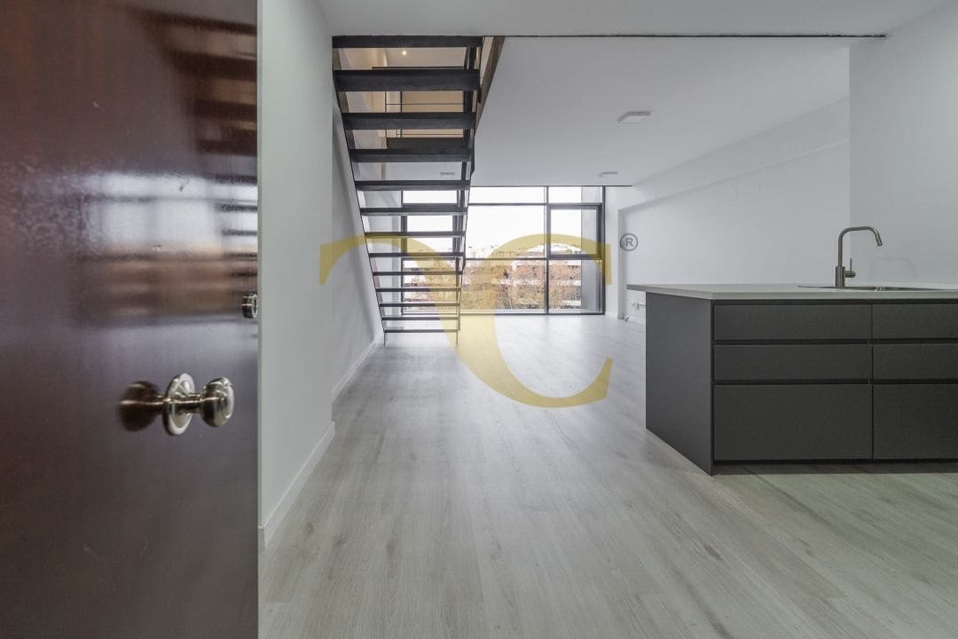 Loft de 1 habitación en San Sebastián de los Reyes en venta con piscina - 350.000 € (Ref: 9470001)