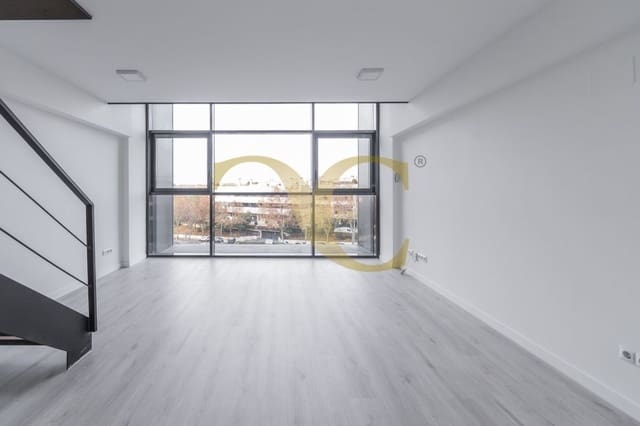 Loft de 1 habitación en San Sebastián de los Reyes en venta con piscina - 350.000 € (Ref: 9470001)