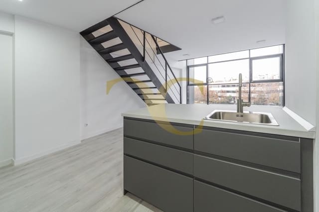 Loft de 1 habitación en San Sebastián de los Reyes en venta con piscina - 350.000 € (Ref: 9470001)