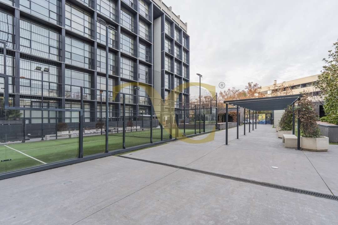 Loft de 1 habitación en San Sebastián de los Reyes en venta con piscina - 350.000 € (Ref: 9470001)