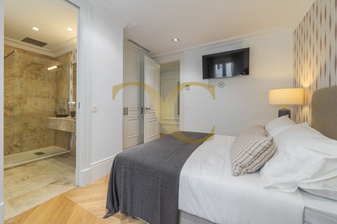 Ático de 4 habitaciones en Madrid ciudad en venta - 4.500.000 € (Ref: 9471832)