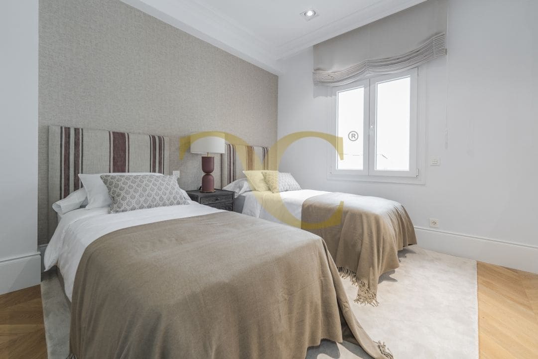 Ático de 4 habitaciones en Madrid ciudad en venta - 4.500.000 € (Ref: 9471832)