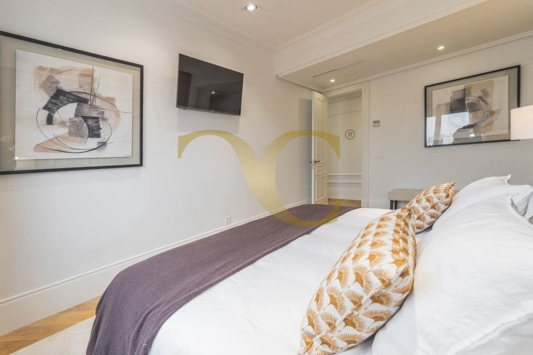 Ático de 4 habitaciones en Madrid ciudad en venta - 4.500.000 € (Ref: 9471832)