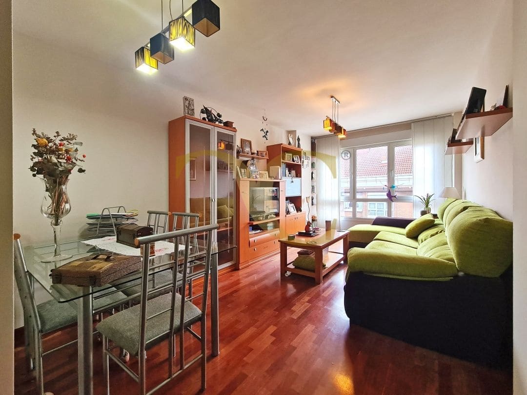 3 bedroom Apartment for sale in Gijon - € 255,000 (Ref: 9475664)