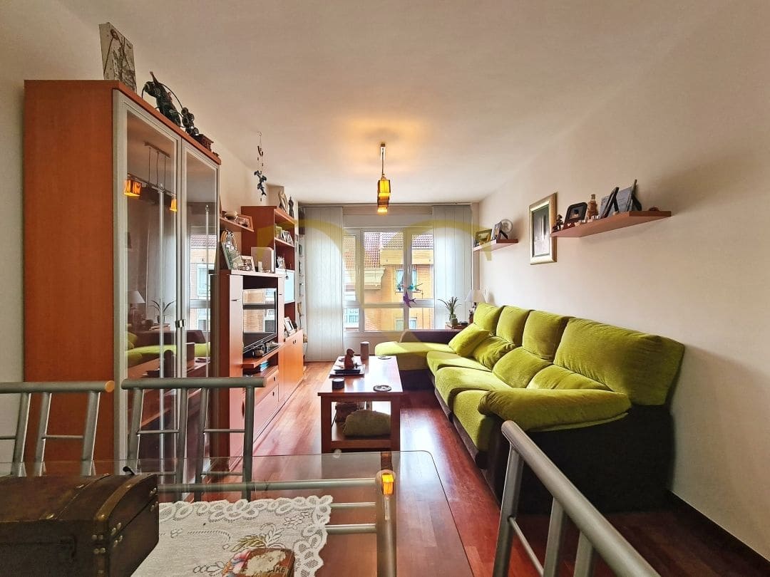 3 bedroom Apartment for sale in Gijon - € 255,000 (Ref: 9475664)