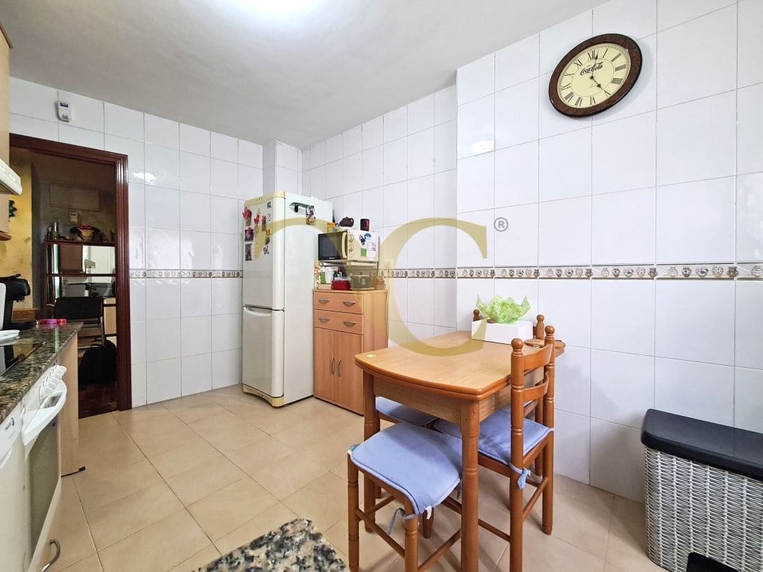 3 bedroom Apartment for sale in Gijon - € 255,000 (Ref: 9475664)