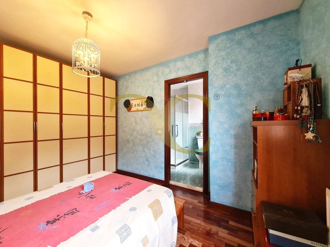 3 bedroom Apartment for sale in Gijon - € 255,000 (Ref: 9475664)