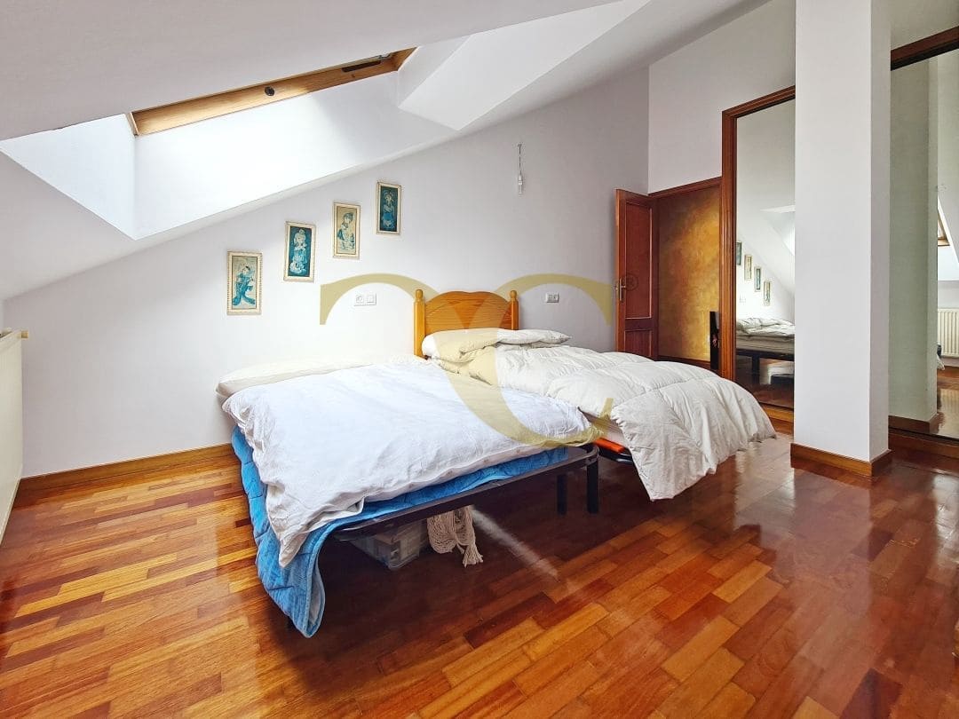 3 bedroom Apartment for sale in Gijon - € 255,000 (Ref: 9475664)