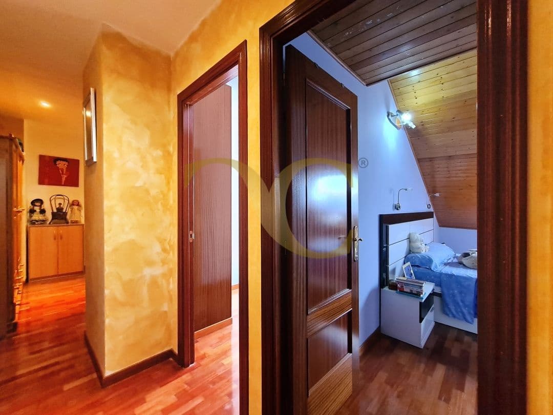 3 bedroom Apartment for sale in Gijon - € 255,000 (Ref: 9475664)