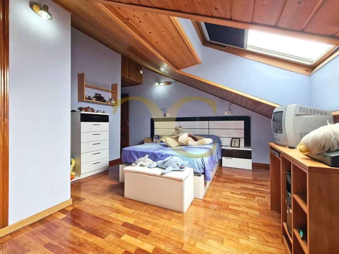 3 bedroom Apartment for sale in Gijon - € 255,000 (Ref: 9475664)