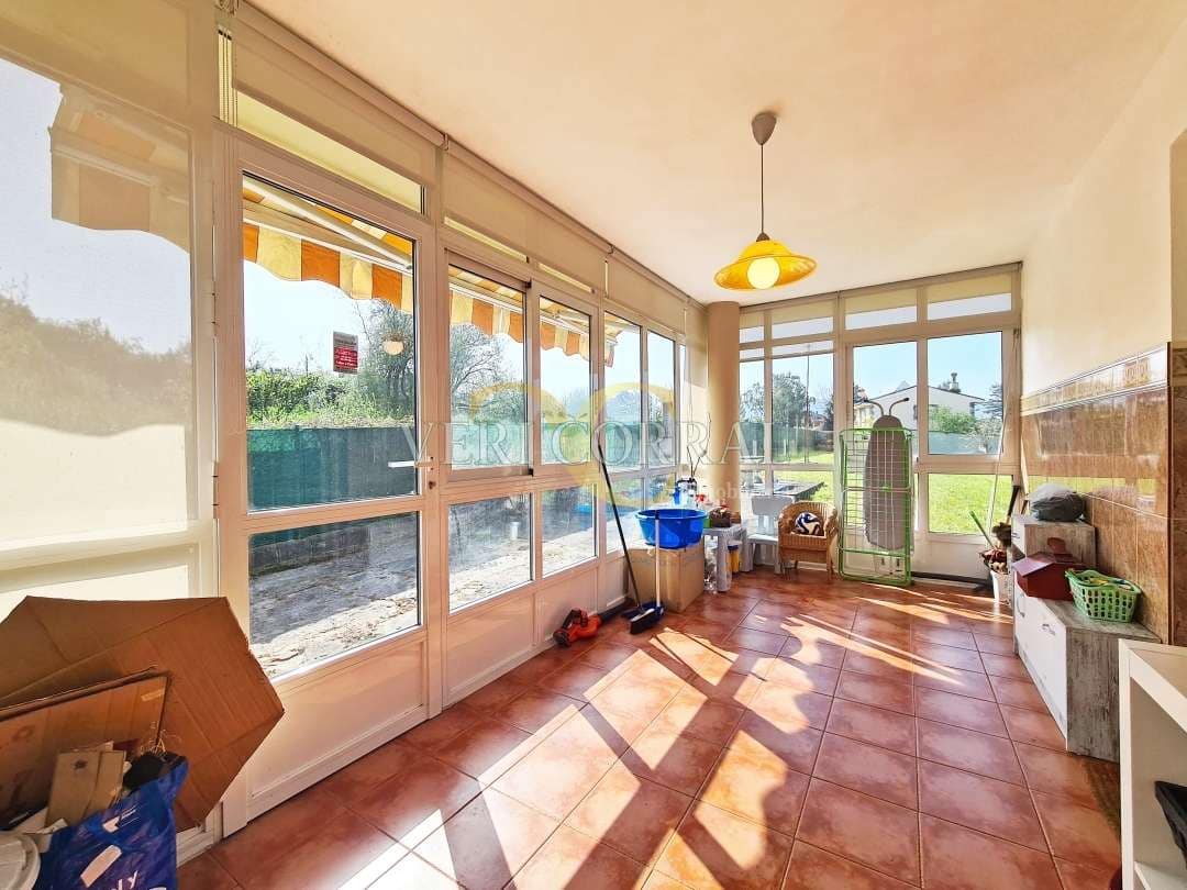 5 bedroom Villa for sale in Oviedo with pool - € 450,000 (Ref: 9500654)