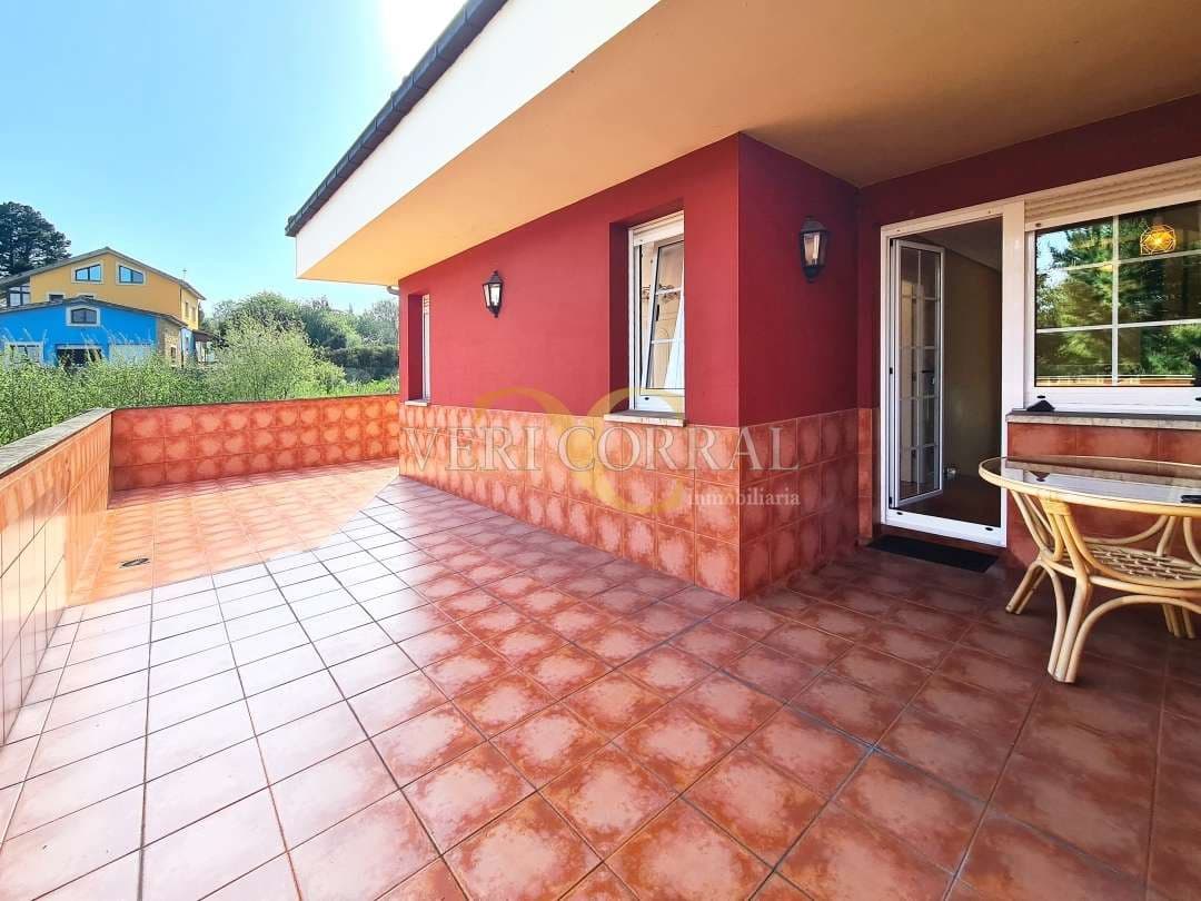 5 bedroom Villa for sale in Oviedo with pool - € 450,000 (Ref: 9500654)