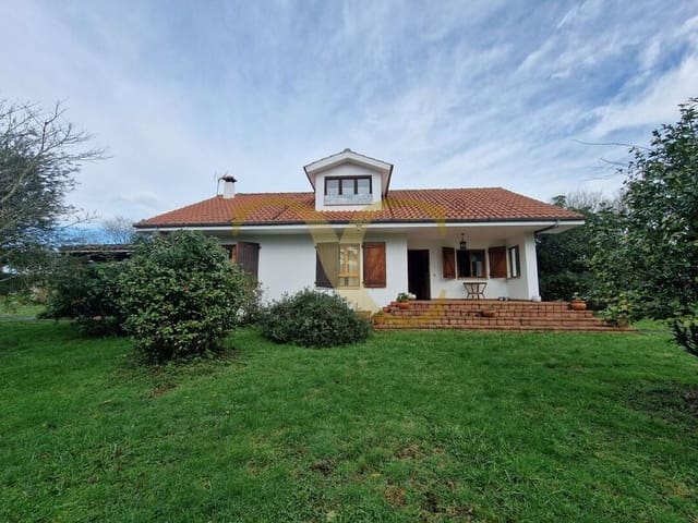 4 slaapkamer Villa te koop in Llanes - € 420.000 (Ref: 9503528)