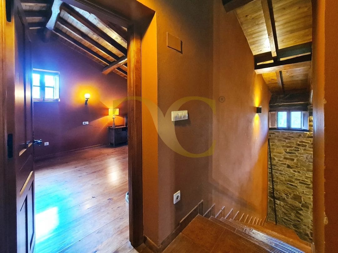 4 soveværelse Villa til salg i Valdes - € 400.000 (Ref: 9523470)