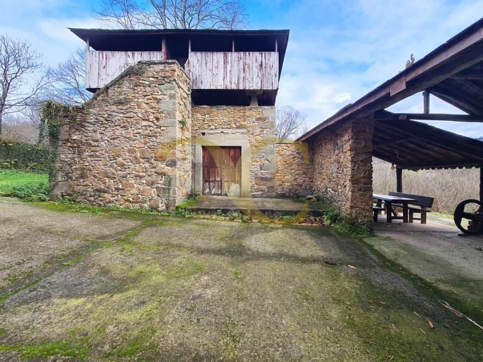 4 soveværelse Villa til salg i Valdes - € 400.000 (Ref: 9523470)