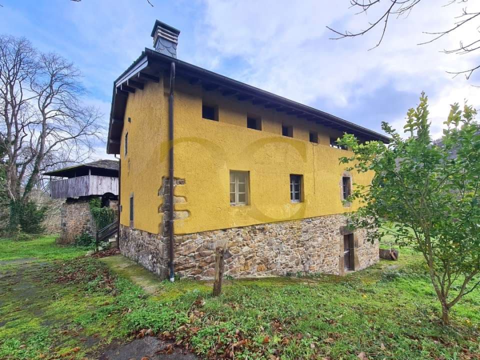 4 soveværelse Villa til salg i Valdes - € 400.000 (Ref: 9523470)