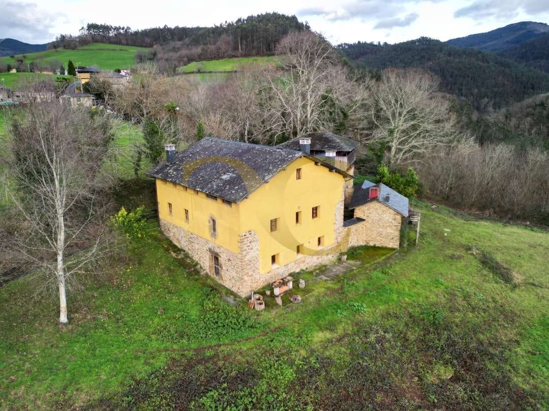 4 soveværelse Villa til salg i Valdes - € 400.000 (Ref: 9523470)
