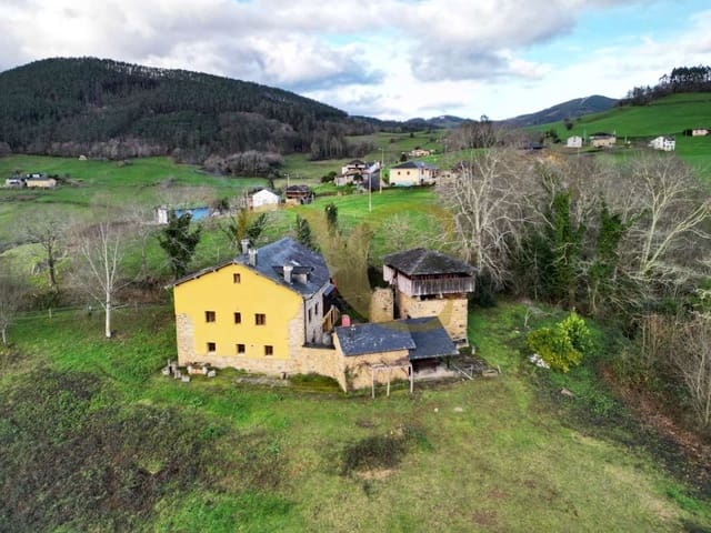 4 soveværelse Villa til salg i Valdés - € 400.000 (Ref: 9523470)