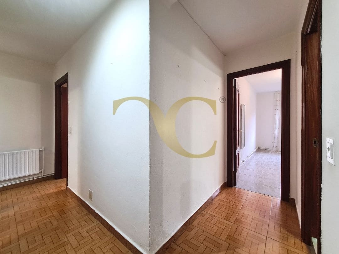 Piso de 2 habitaciones en Oviedo en venta - 135.000 € (Ref: 9539676)