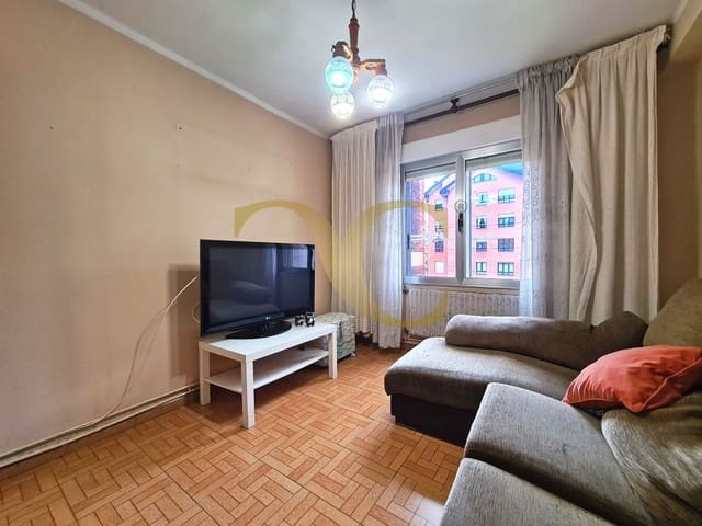 2 Zimmer Wohnung zu verkaufen in Centro Urbano, Oviedo - 135.000 € (Ref: 9539676)