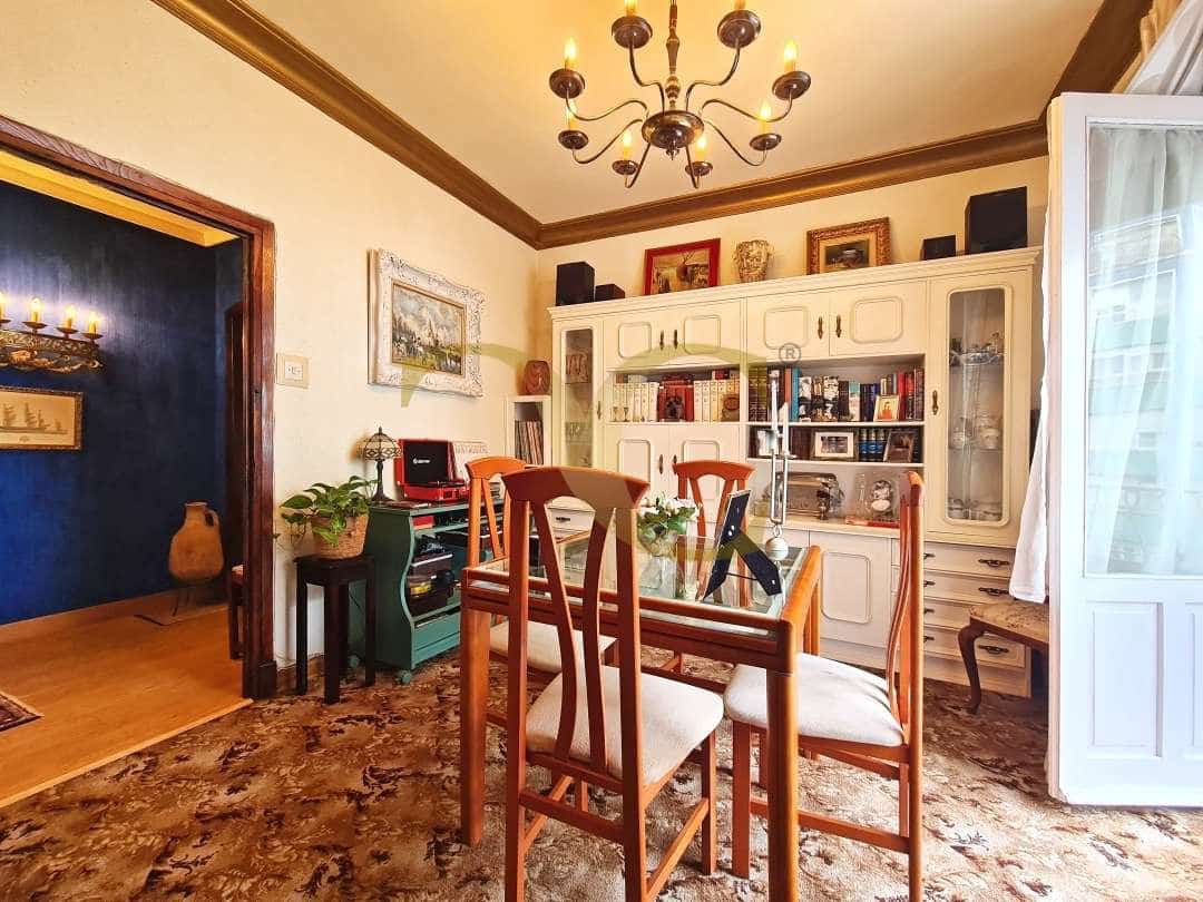 3 sovrum Lägenhet till salu i Gijon - 290 000 € (Ref: 9539679)