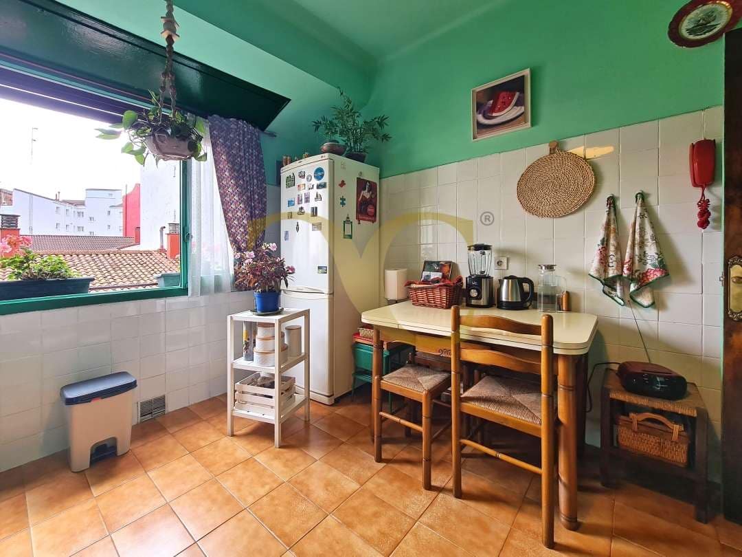 3 sovrum Lägenhet till salu i Gijon - 290 000 € (Ref: 9539679)