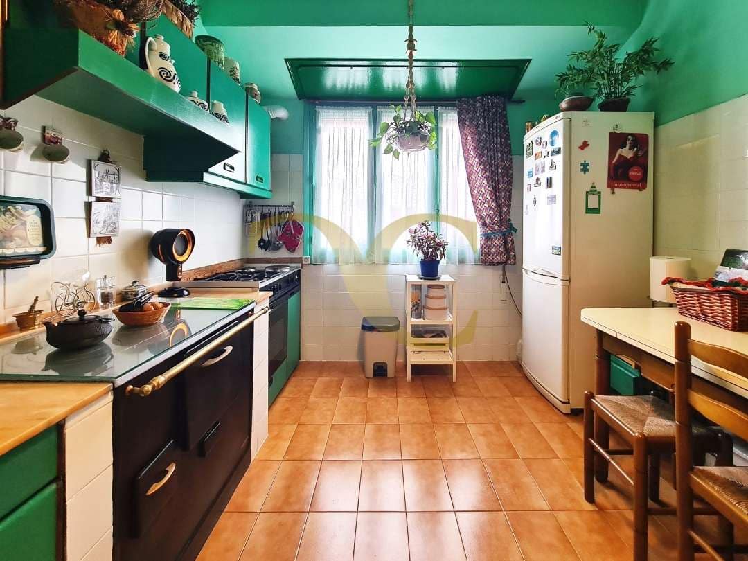 3 sovrum Lägenhet till salu i Gijon - 290 000 € (Ref: 9539679)