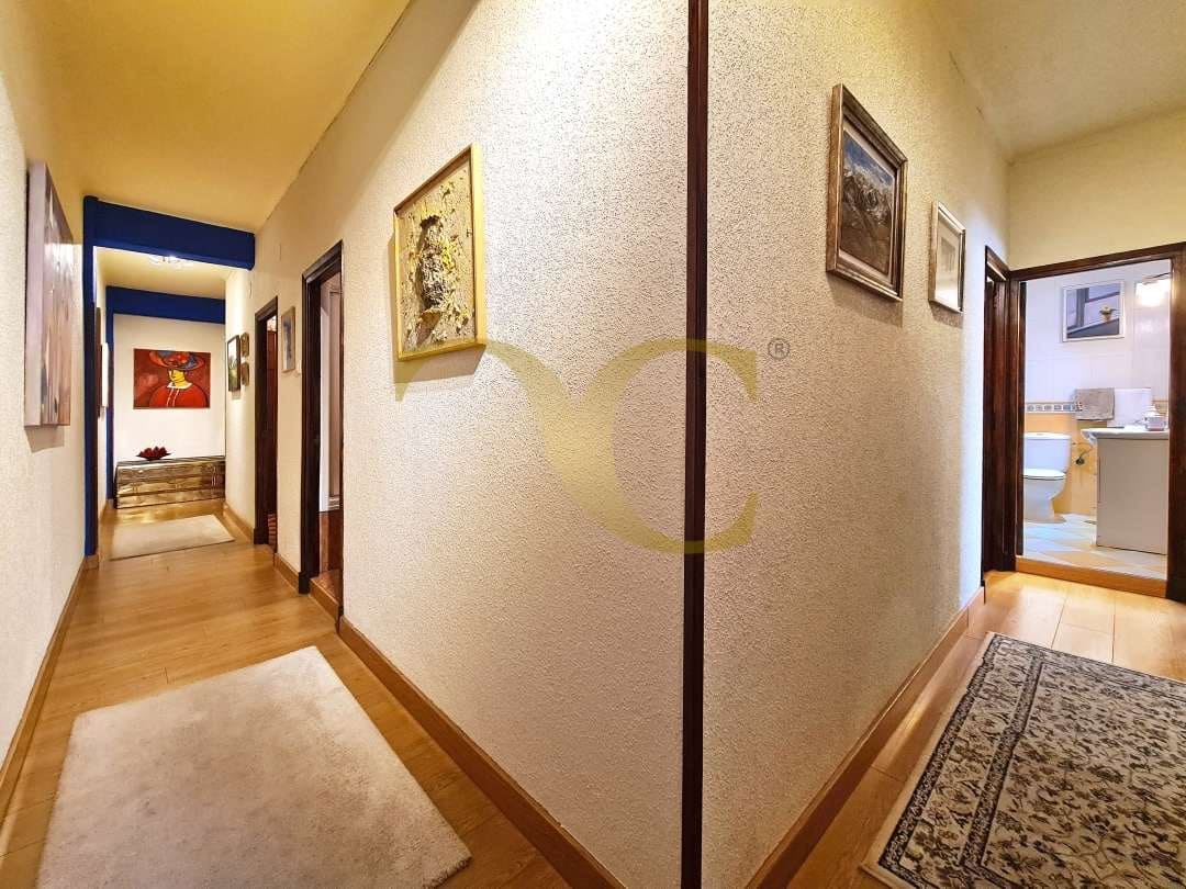 3 sovrum Lägenhet till salu i Gijon - 290 000 € (Ref: 9539679)