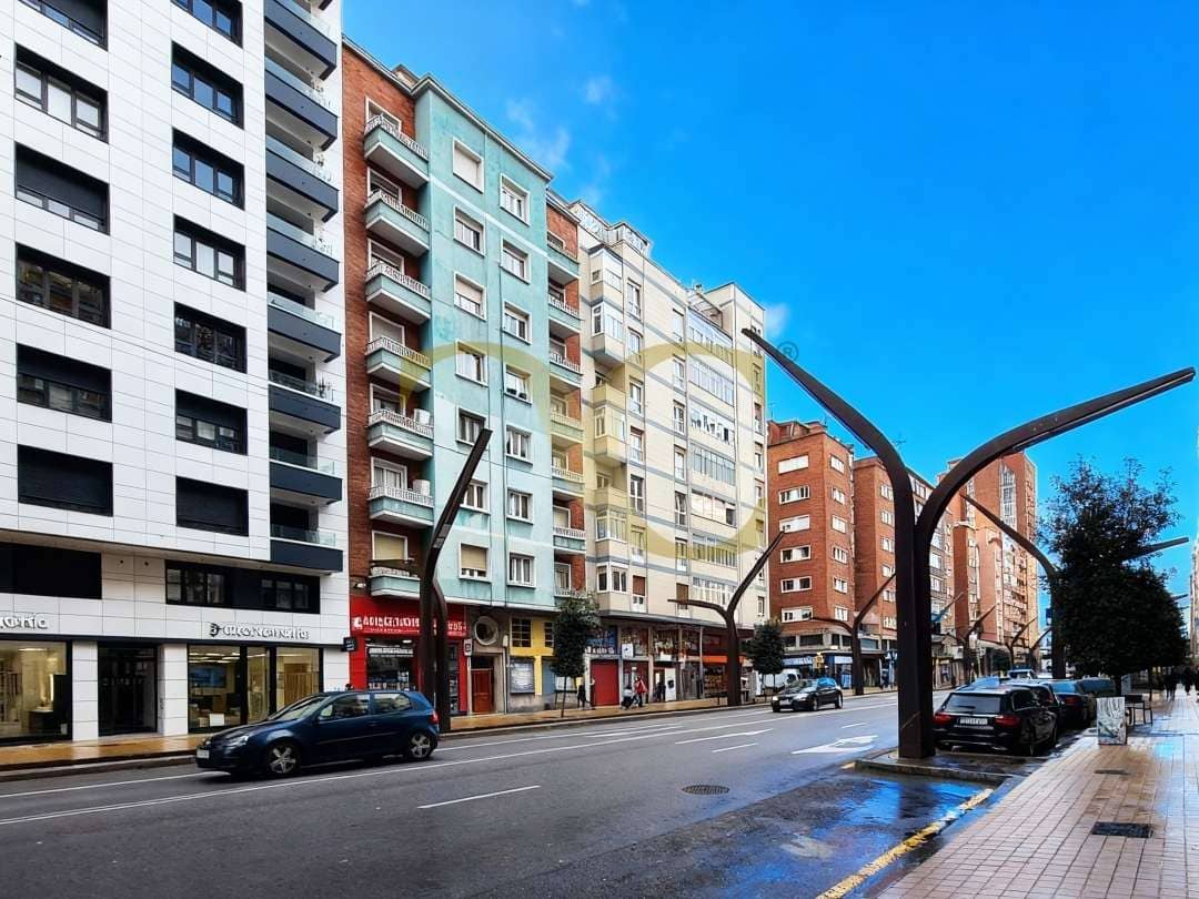 3 sovrum Lägenhet till salu i Gijon - 290 000 € (Ref: 9539679)