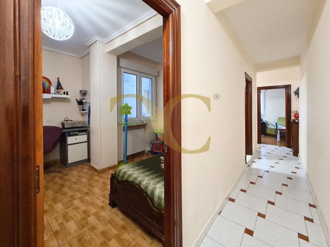 3 sovrum Lägenhet till salu i Gijon - 140 000 € (Ref: 9547151)