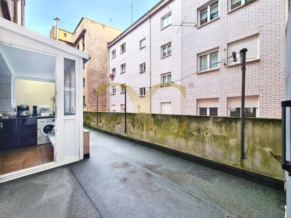 3 sovrum Lägenhet till salu i Gijon - 140 000 € (Ref: 9547151)