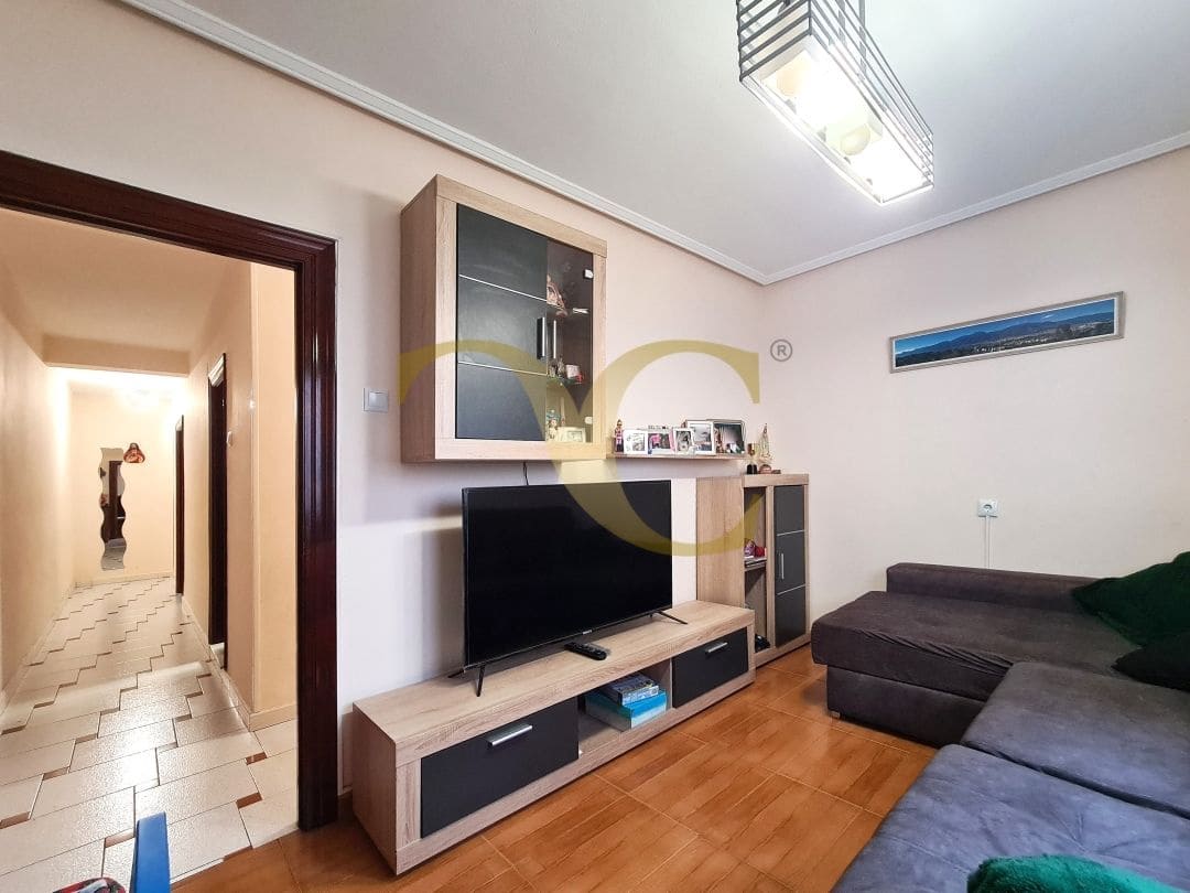 3 sovrum Lägenhet till salu i Gijon - 140 000 € (Ref: 9547151)