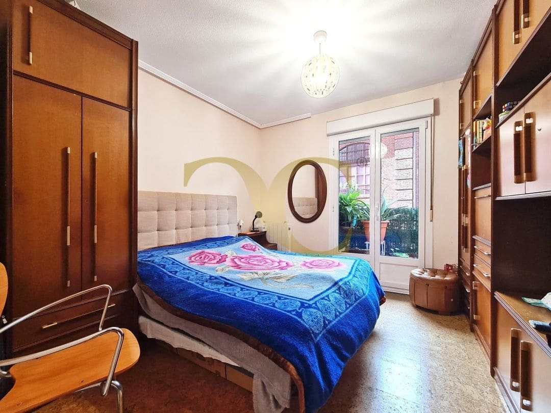 3 sovrum Lägenhet till salu i Gijon - 140 000 € (Ref: 9547151)