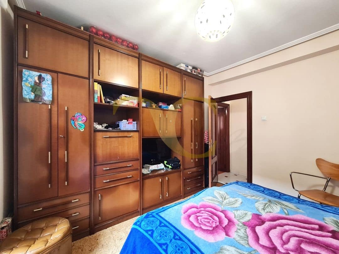 3 sovrum Lägenhet till salu i Gijon - 140 000 € (Ref: 9547151)